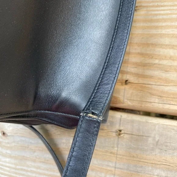 Saint Laurent Sac du Jour leather bag! - Picture 9 of 14